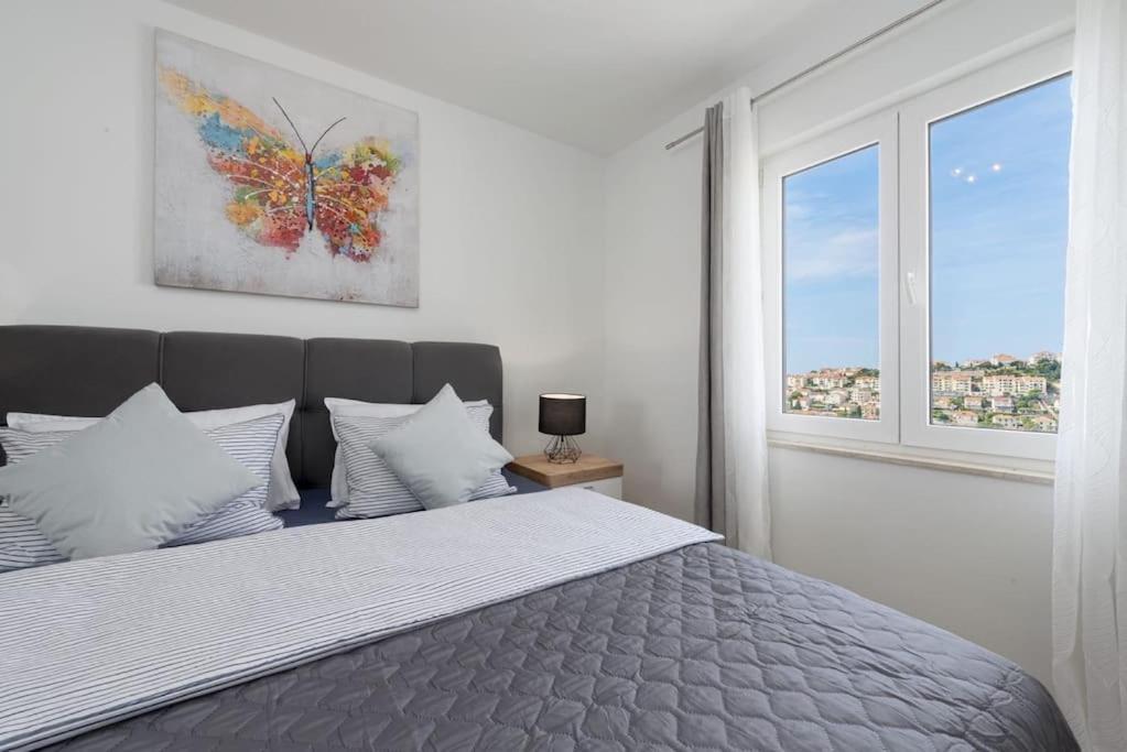 Goldensky New Apartment ดูบรอฟนิก ภายนอก รูปภาพ