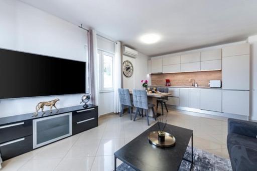 Goldensky New Apartment ดูบรอฟนิก ภายนอก รูปภาพ